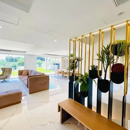 Neuve, Proche Centre Ville, Plage A 100 M - Max Вилла